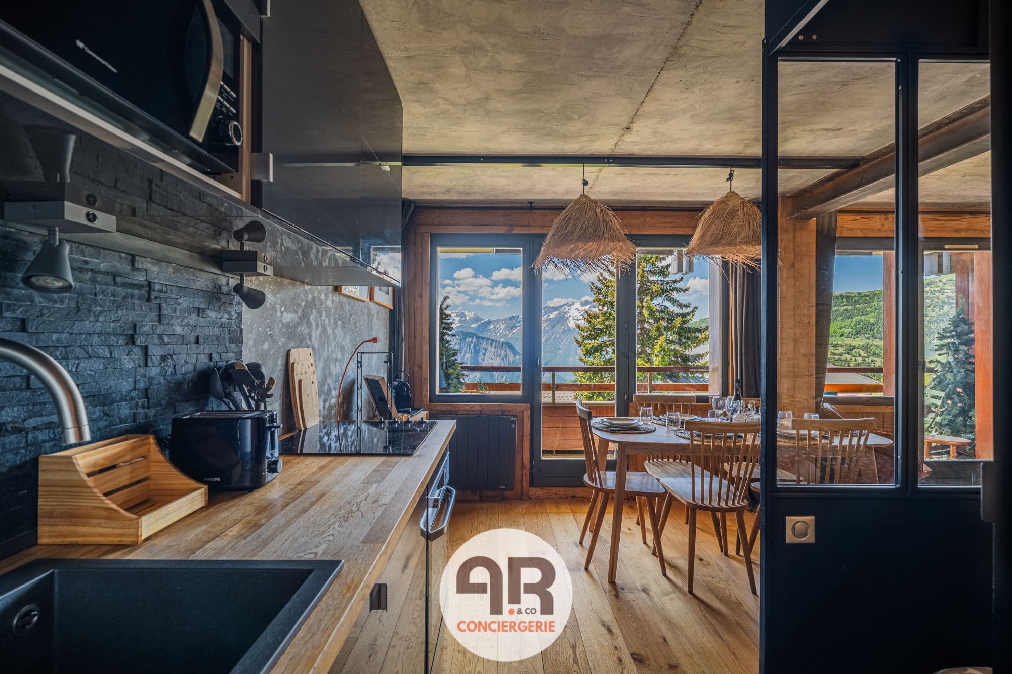 Pièce de vie d'un appartement géré par AR&Co