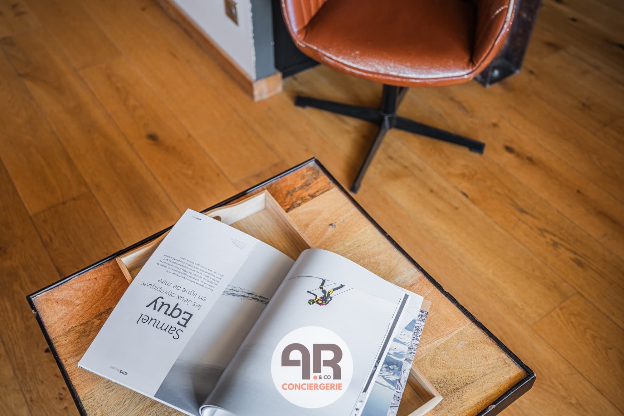 Magazine et espace détente d'un logement géré par AR&Co