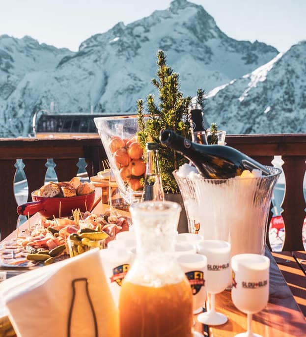 Terrasse de restaurant d'altitude aux Deux Alpes